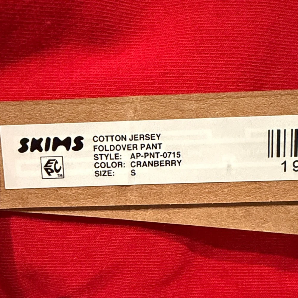 SKIMS Cotton Jersey Foldover Pant Cranberry Small - Picture 2 of 2